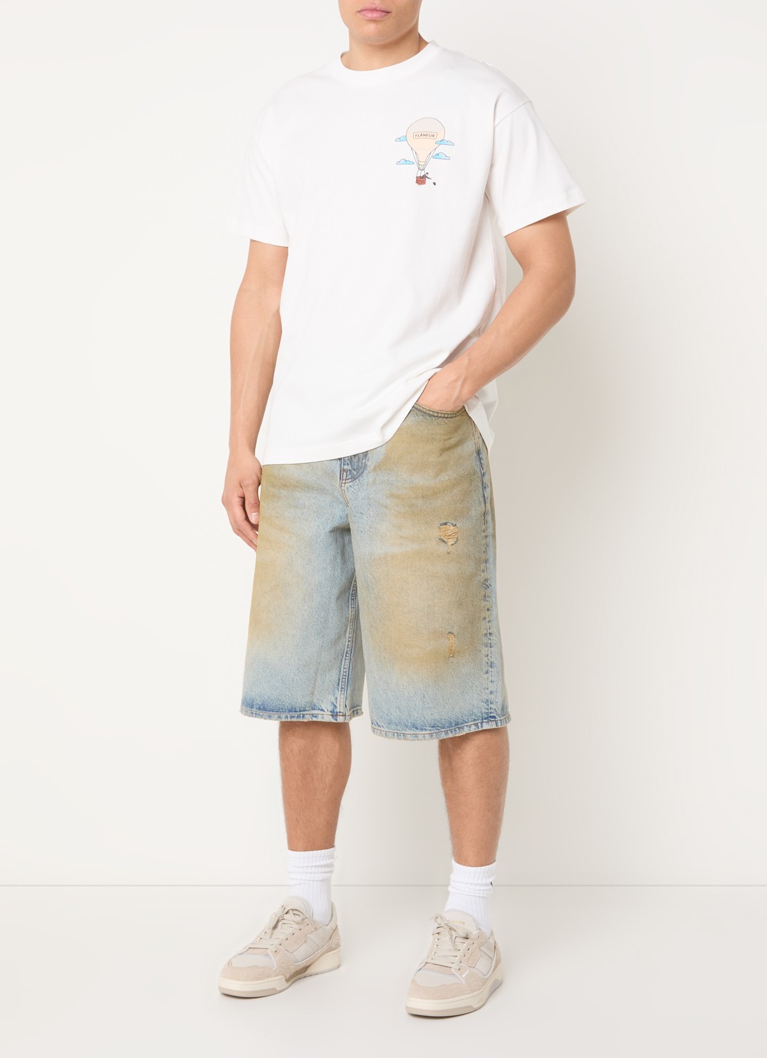 FLÂNEUR Straight fit korte broek van denim met donkere wassing - voorkant 2 beige