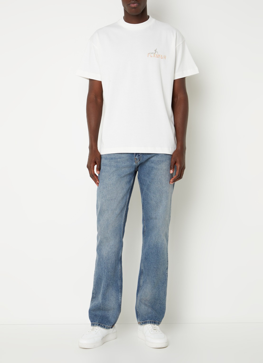 FLÂNEUR T-shirt met logo- en backprint - voorkant 2 wit