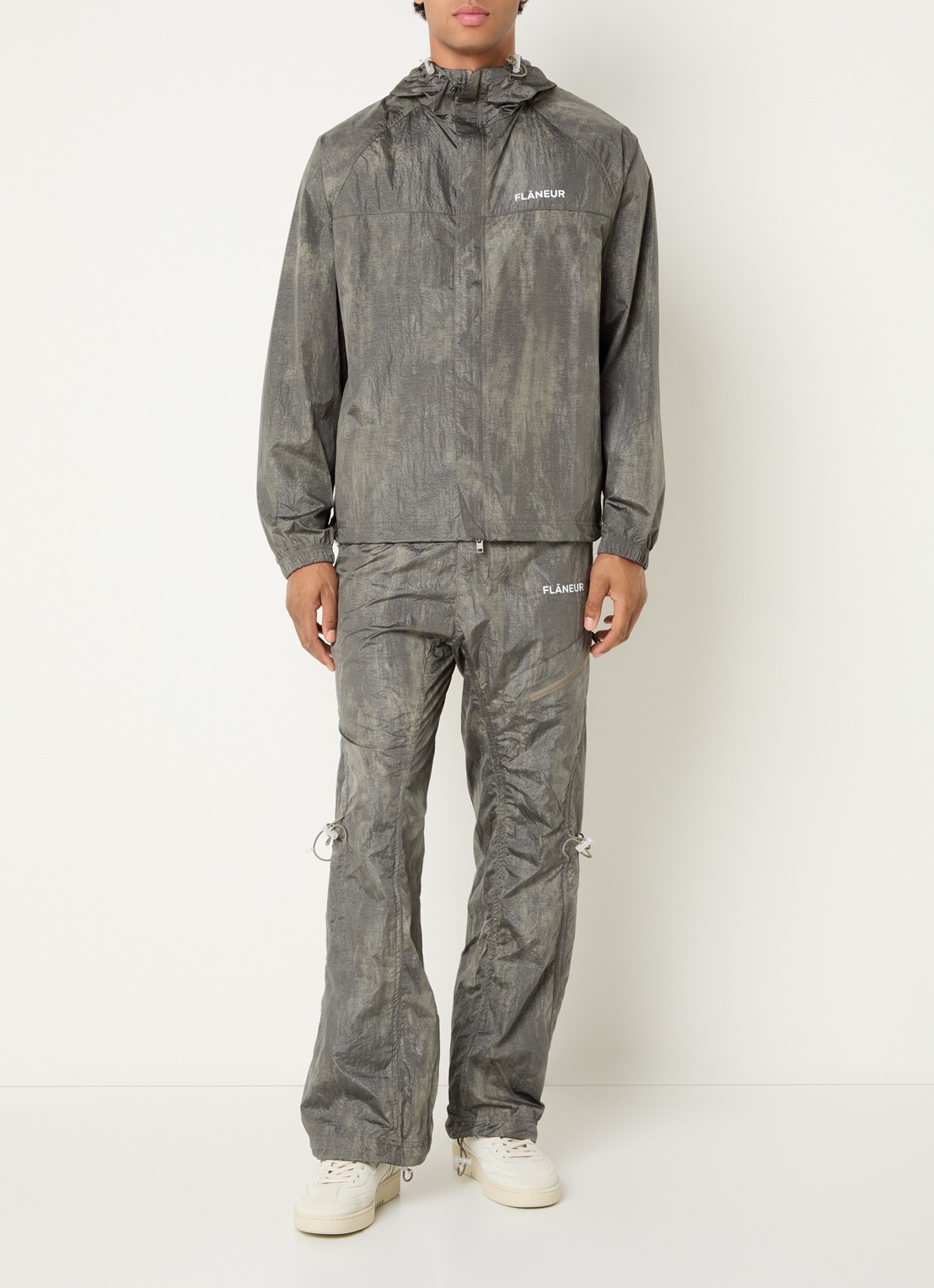 FLÂNEUR Turtle straight fit trackpants met logo en ritszakken - voorkant 3 grijs