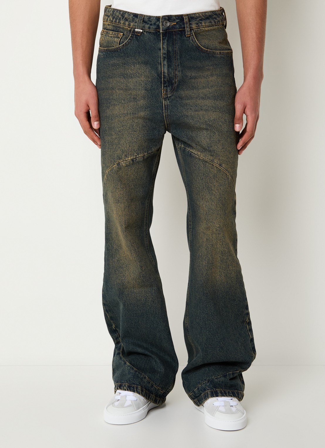 FLÂNEUR Window Metropole flared jeans met donkere wassing - detail 4 indigo