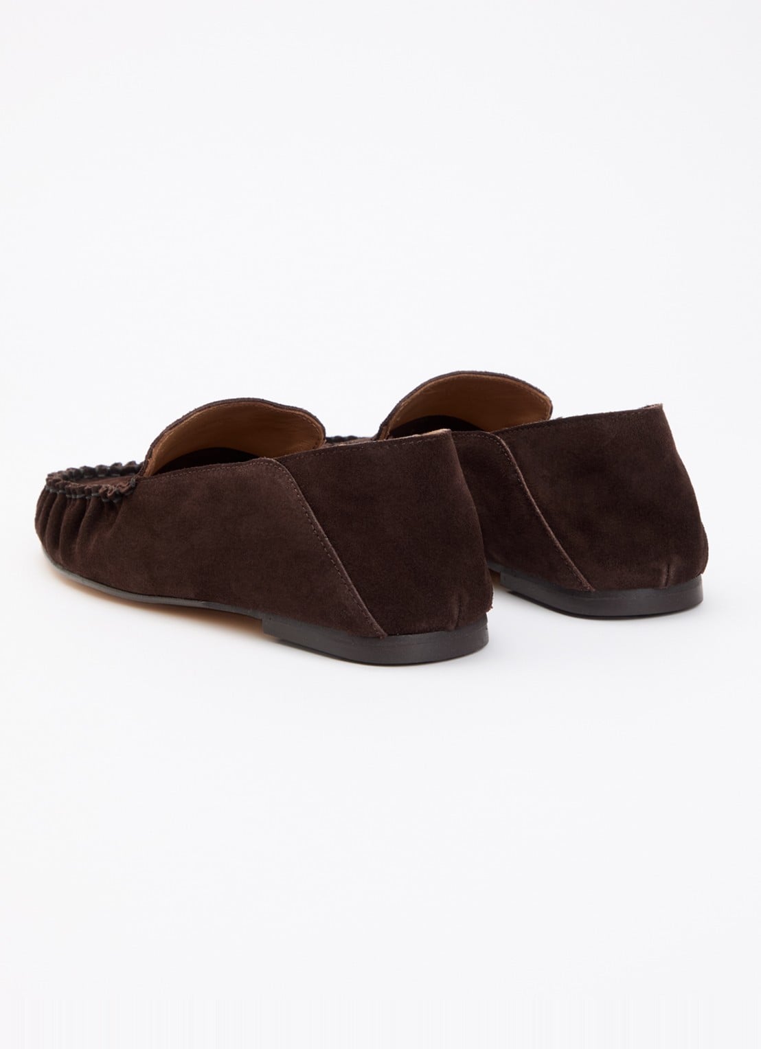 Flattered Bon Bon mocassin van suède  - achterkant 5 chocoladebruin