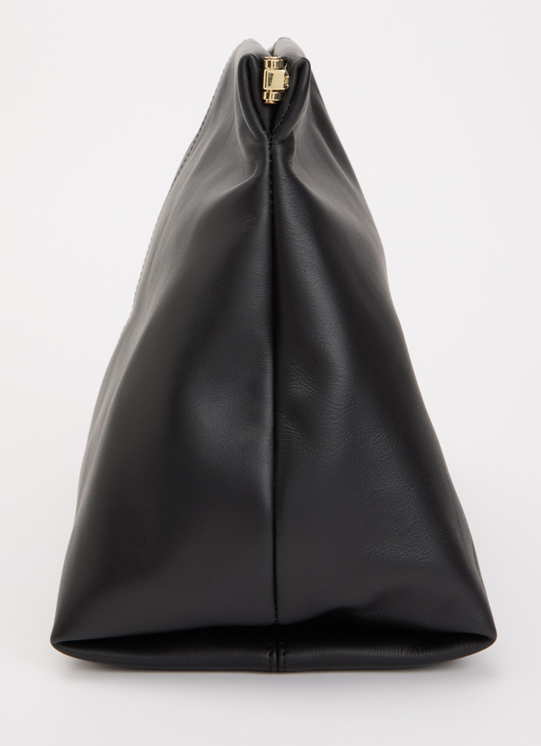 Flattered Clay clutch van kalfsleer - detail 4 zwart