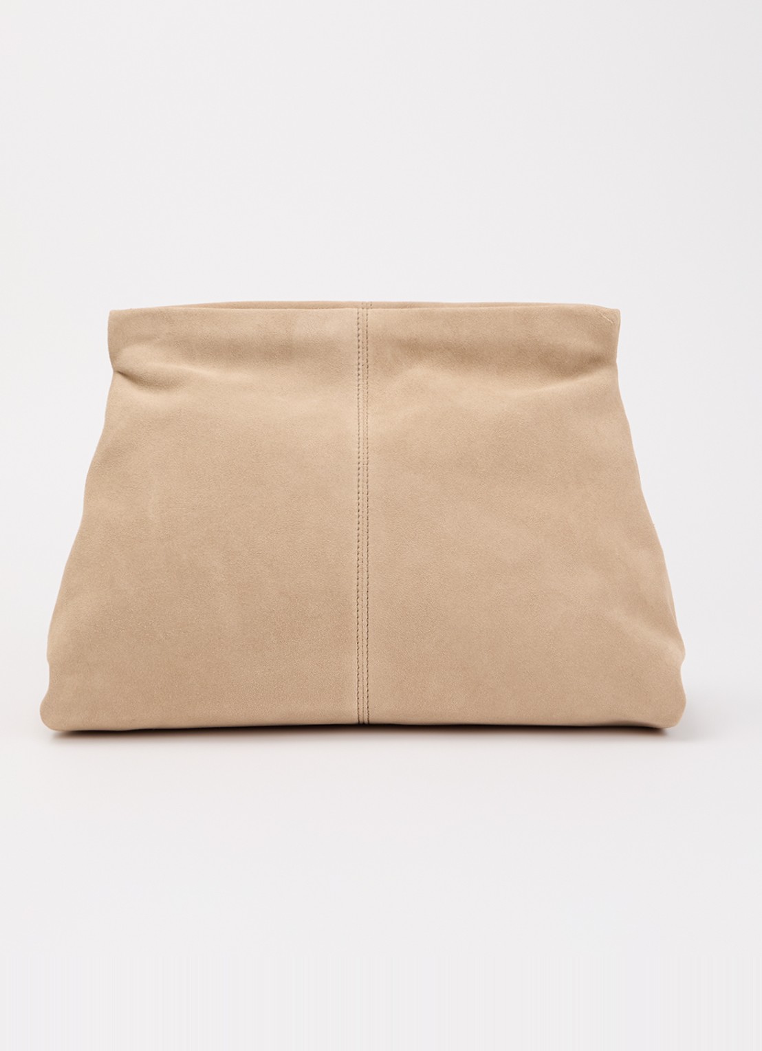 Flattered Clay clutch van kalfssuède - voorkant 2 zand