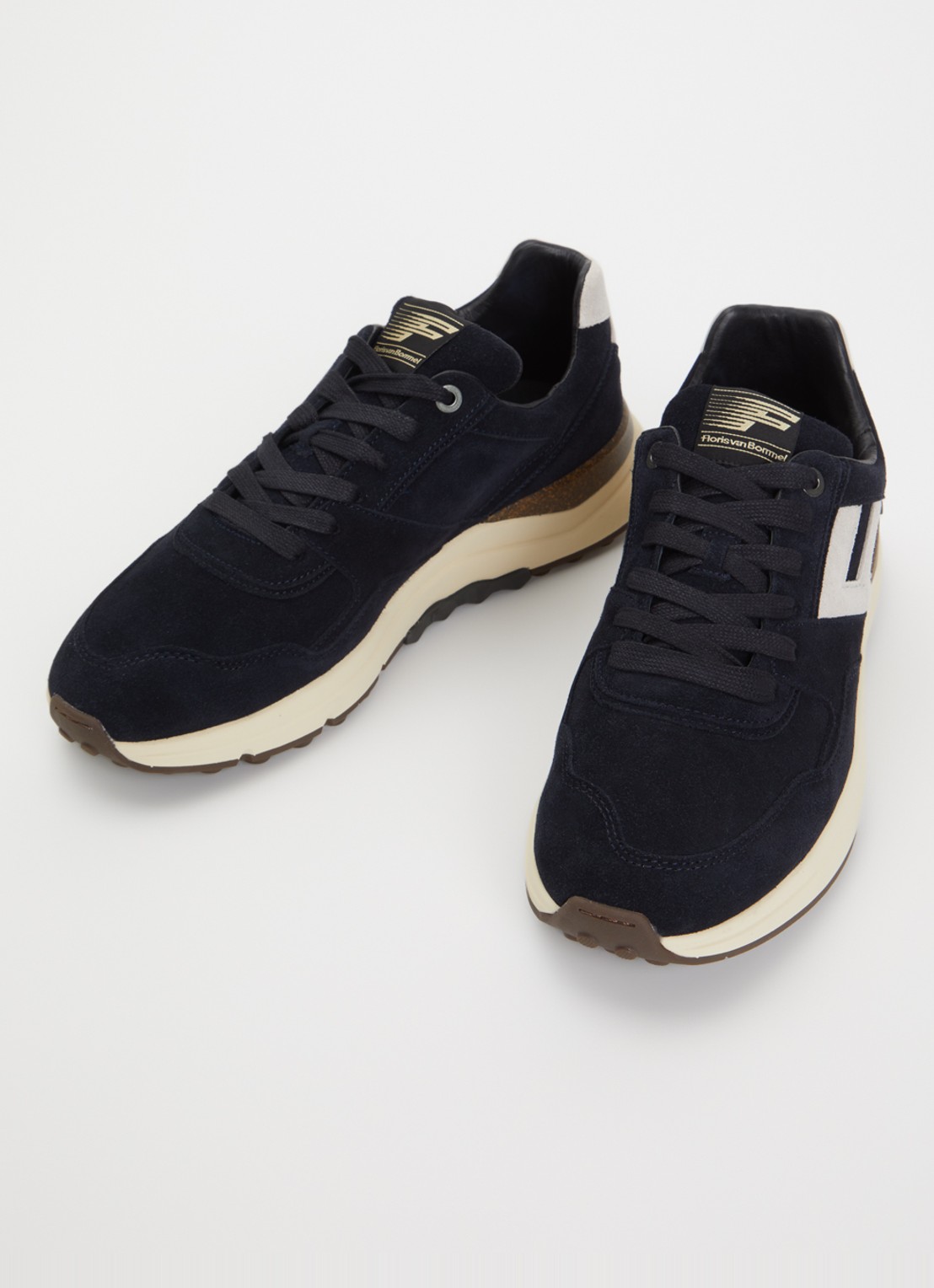 Floris van Bommel De Trikker 05.01 sneaker van suède - detail donkerblauw