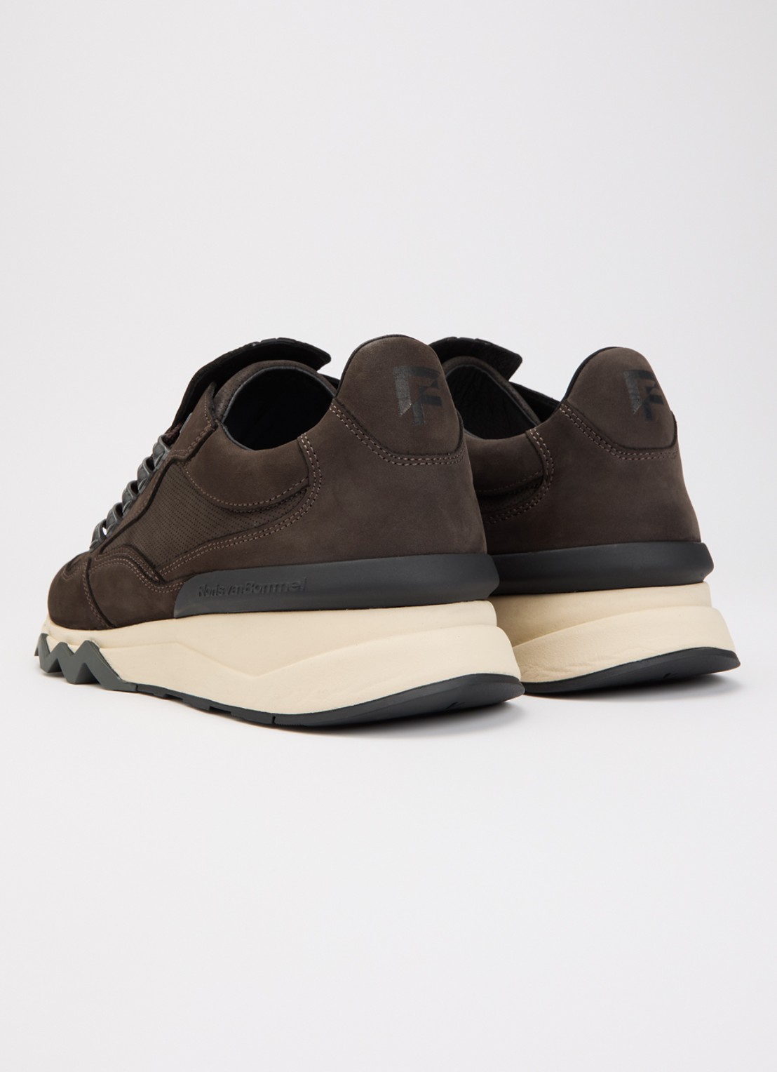 Floris van Bommel De Zager 01.29 sneaker van nubuck - achterkant 5 donkerbruin