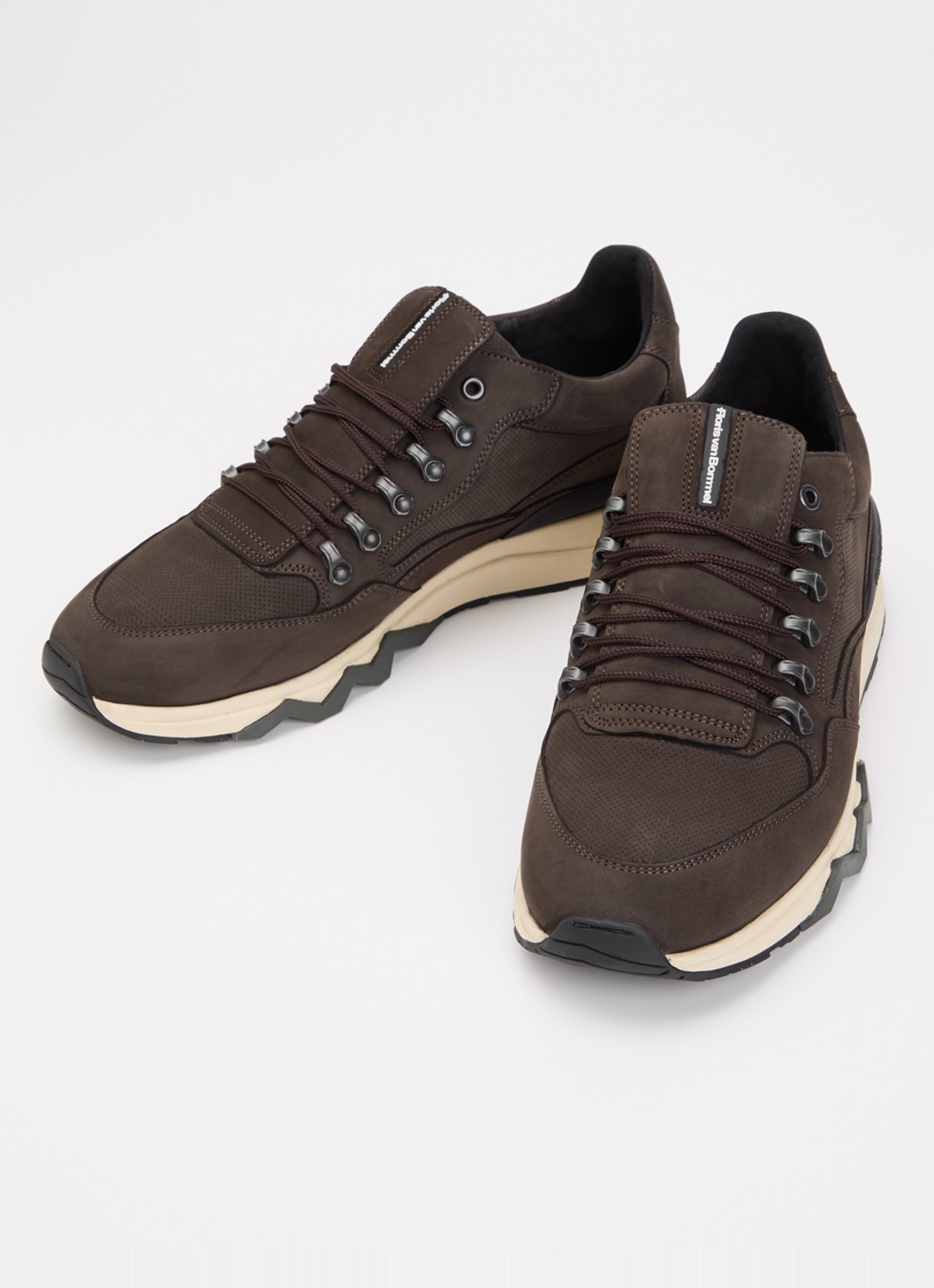 Floris van Bommel De Zager 01.29 sneaker van nubuck - detail 2 donkerbruin