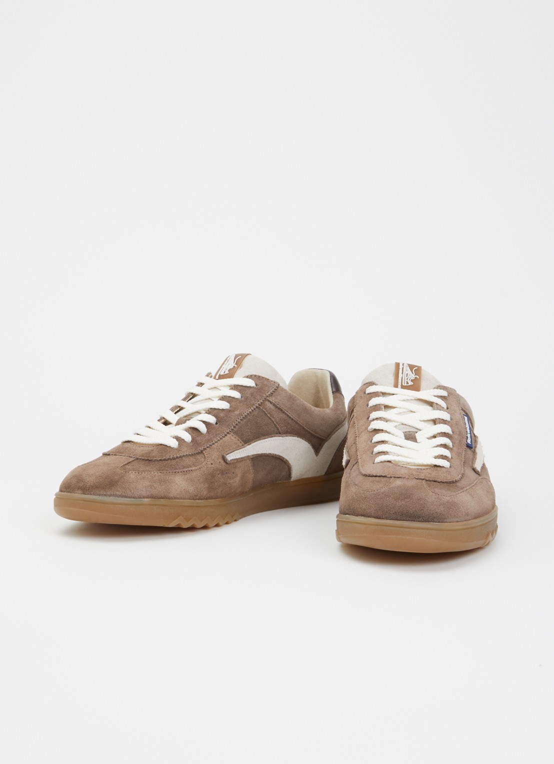 Floris van Bommel De zaler 01.28 sneaker van suède  - detail taupe