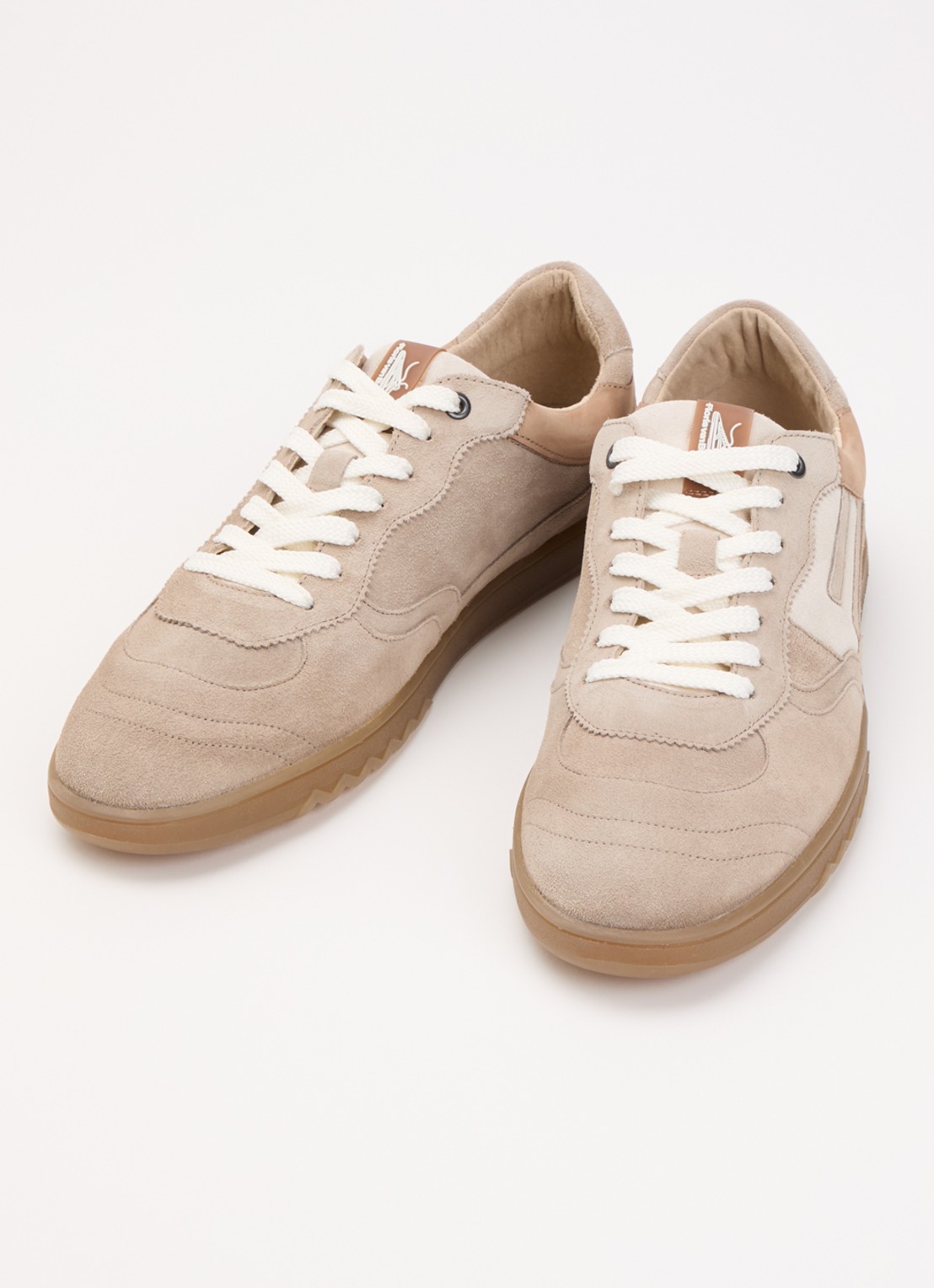 Floris van Bommel De Zaler 04.02 sneaker van suède - detail lichtbruin