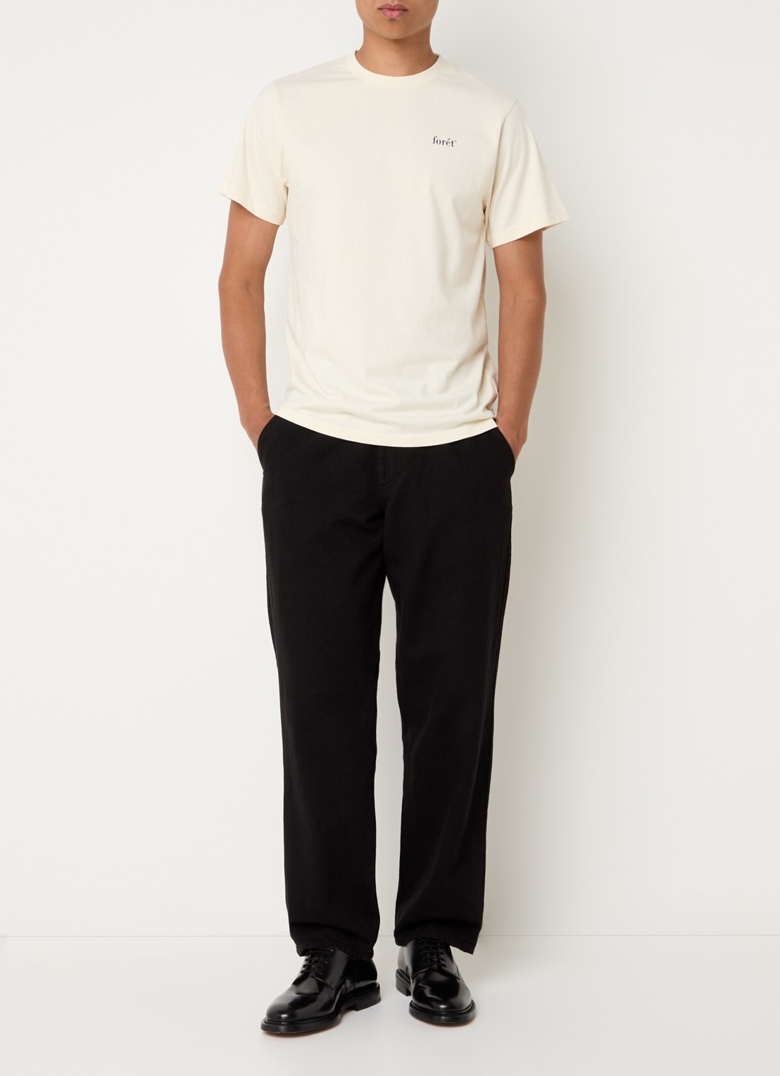 forét Clay loose fit jeans met steekzakken - voorkant 3 zwart