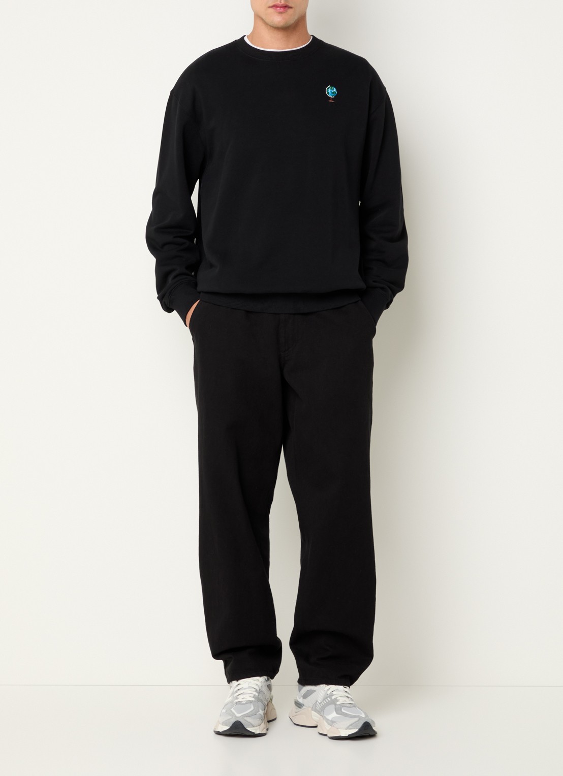 forét Globus sweater met borduring - voorkant 2 zwart