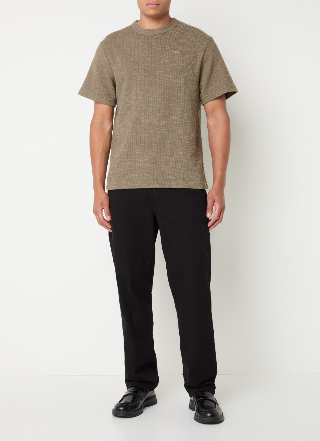 forét Willow T-shirt met structuur en logoborduring - voorkant 2 khaki