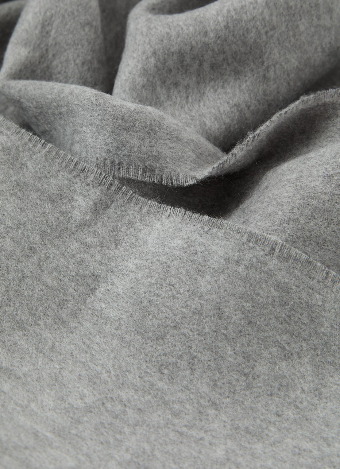 Fraas Sjaal met franjes 200 x 35 cm  - detail 2 middengrijs