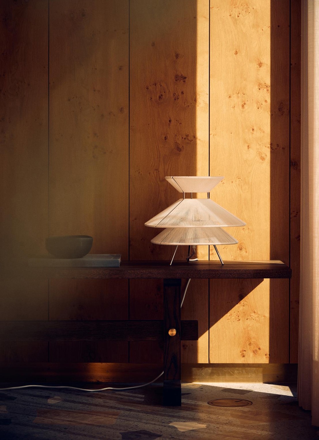 Frandsen Kiku tafellamp 35,5 cm  - voorkant 2 wit