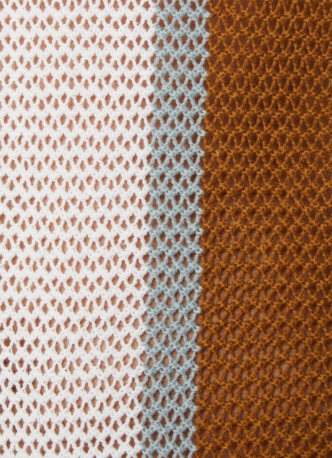 Fred Perry Regular fit polo van piqué katoen met logoborduring - detail 5 bruin