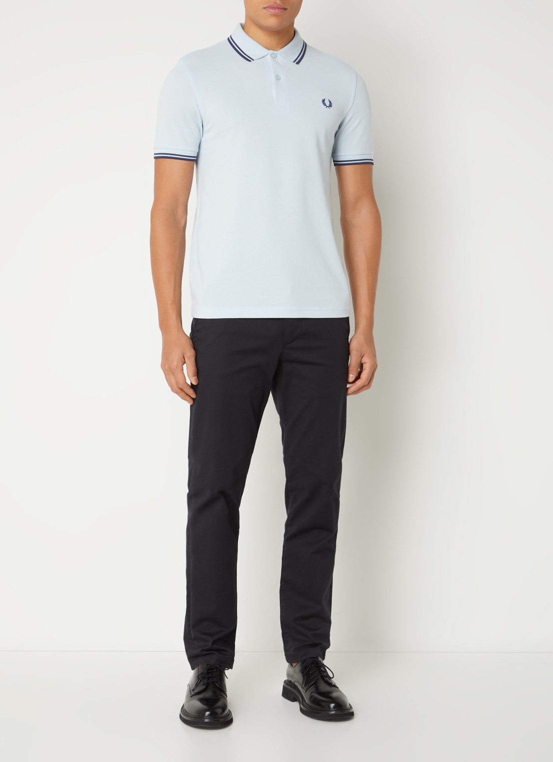 Fred Perry Regular fit polo van piqué katoen met logoborduring - voorkant 2 blauw