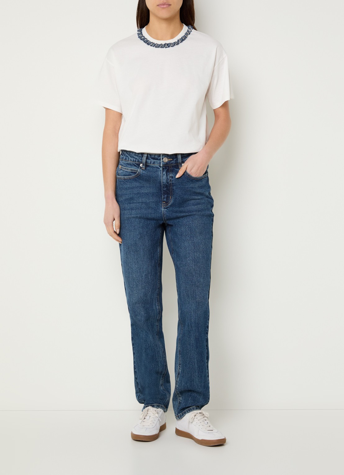 French Connection Aliyana T-shirt met ronde hals - voorkant 3 wit