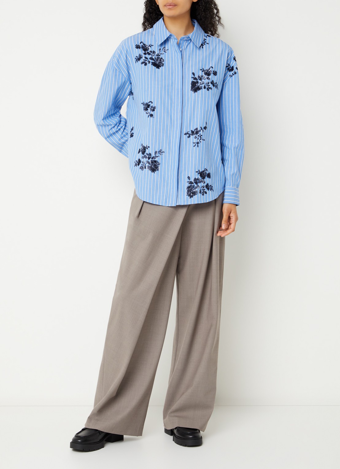 French Connection Blouse met streepprint en pailletten - voorkant 3 blauw