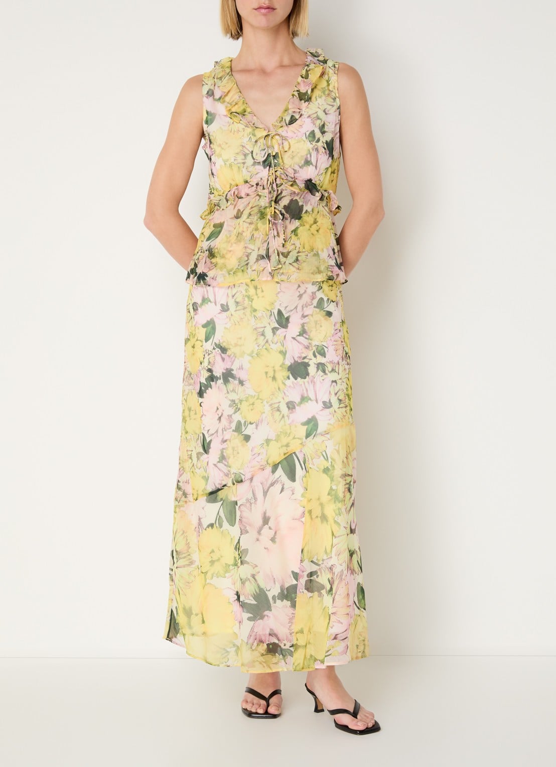 French Connection Carla Emina top met bloemenprint - voorkant 2 geel