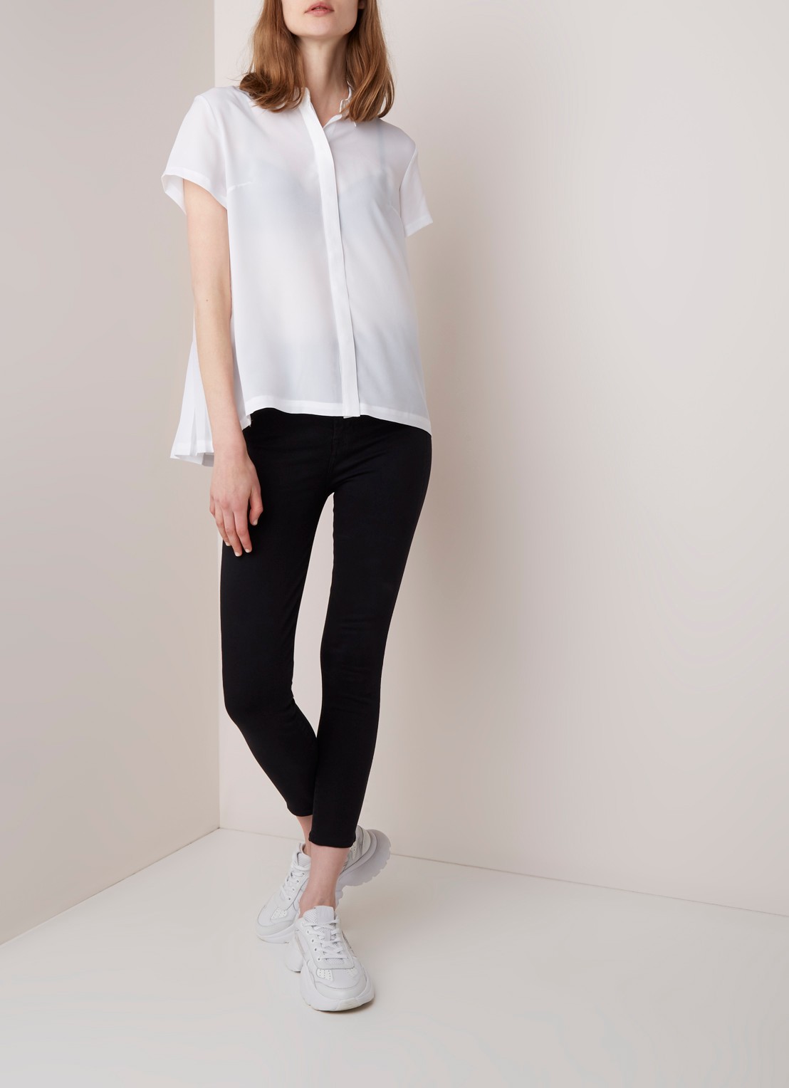 French Connection Classic blouse van crêpe met plissé - voorkant 4 wit