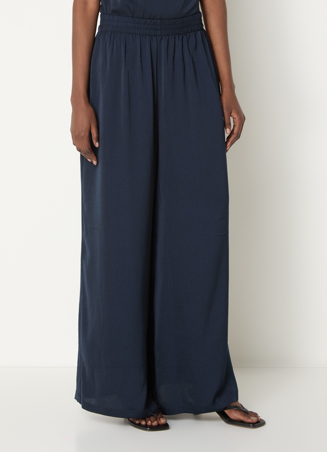 French Connection Damasco high waist wide fit pantalon - detail donkerblauw