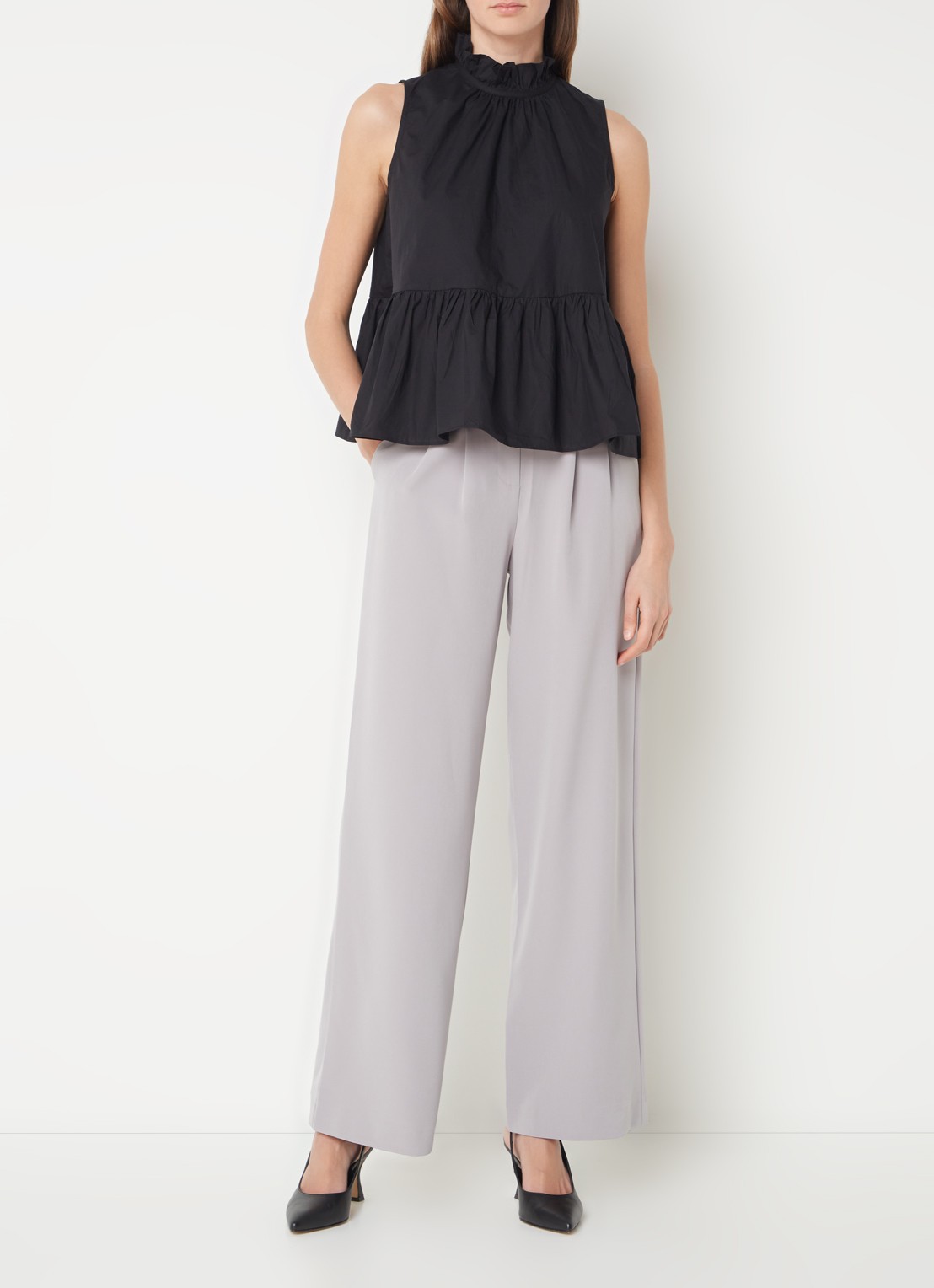 French Connection Echo high waist wide fit pantalon met steekzakken - voorkant 2 lichtgrijs