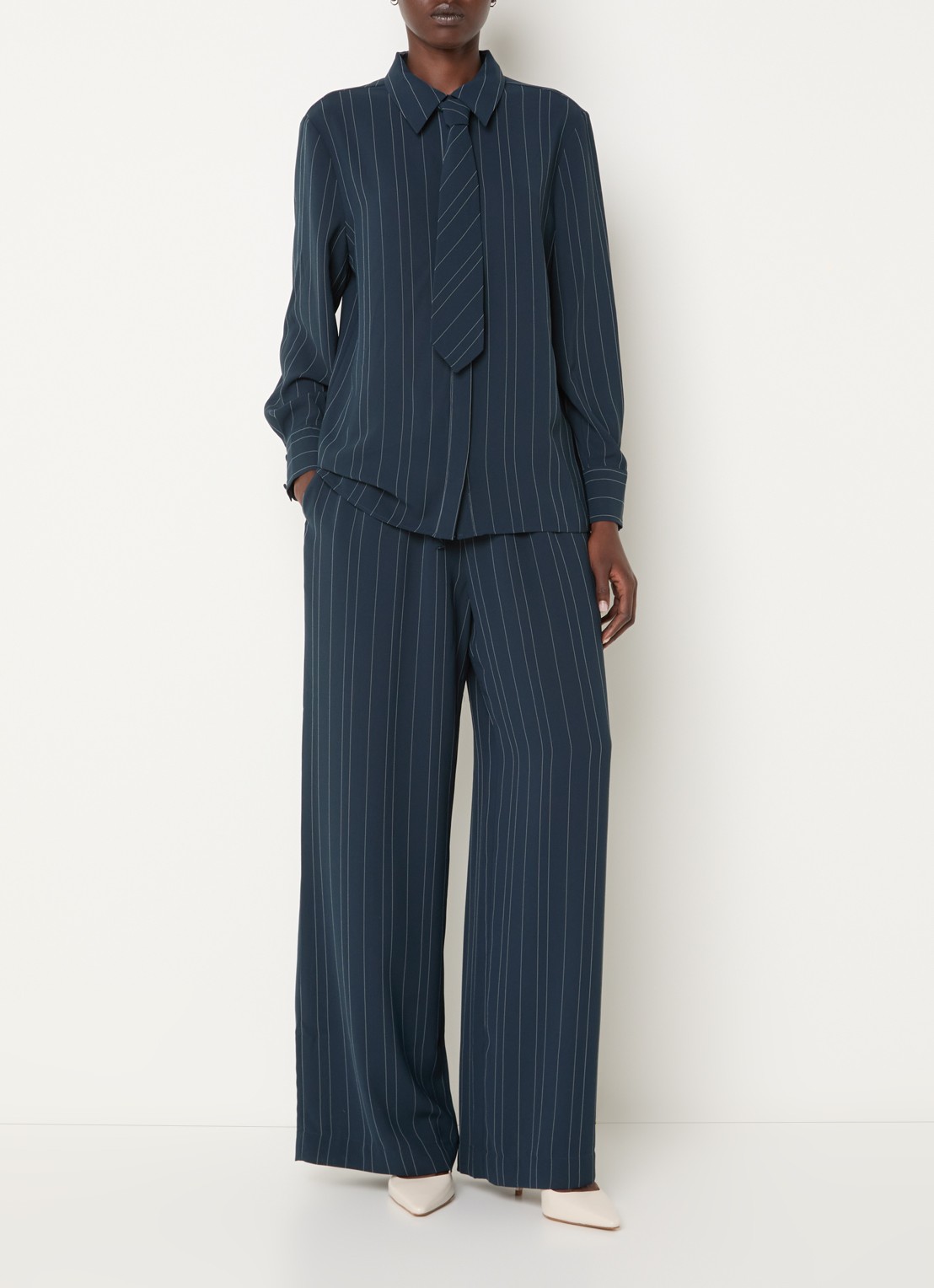 French Connection Erma high waist wide fit pantalon met krijtstreep - voorkant 4 donkerblauw