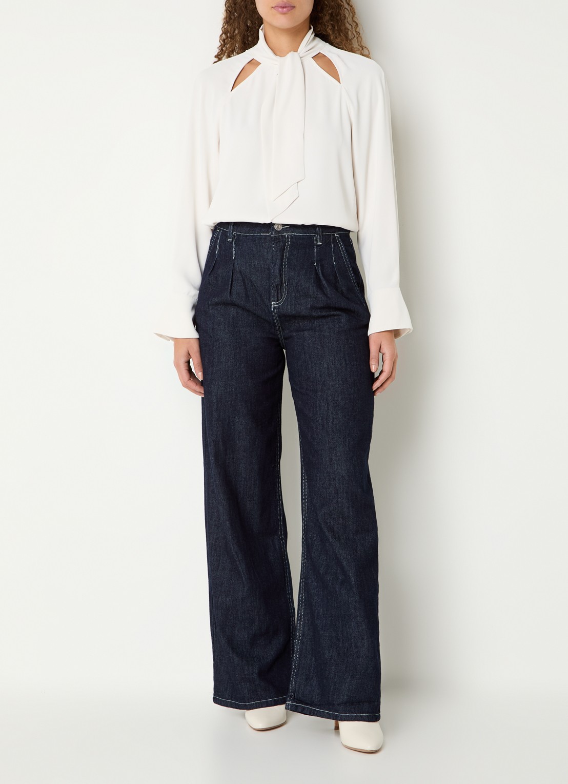 French Connection Finley high waist wide leg jeans met steekzakken - voorkant 3 donkerblauw