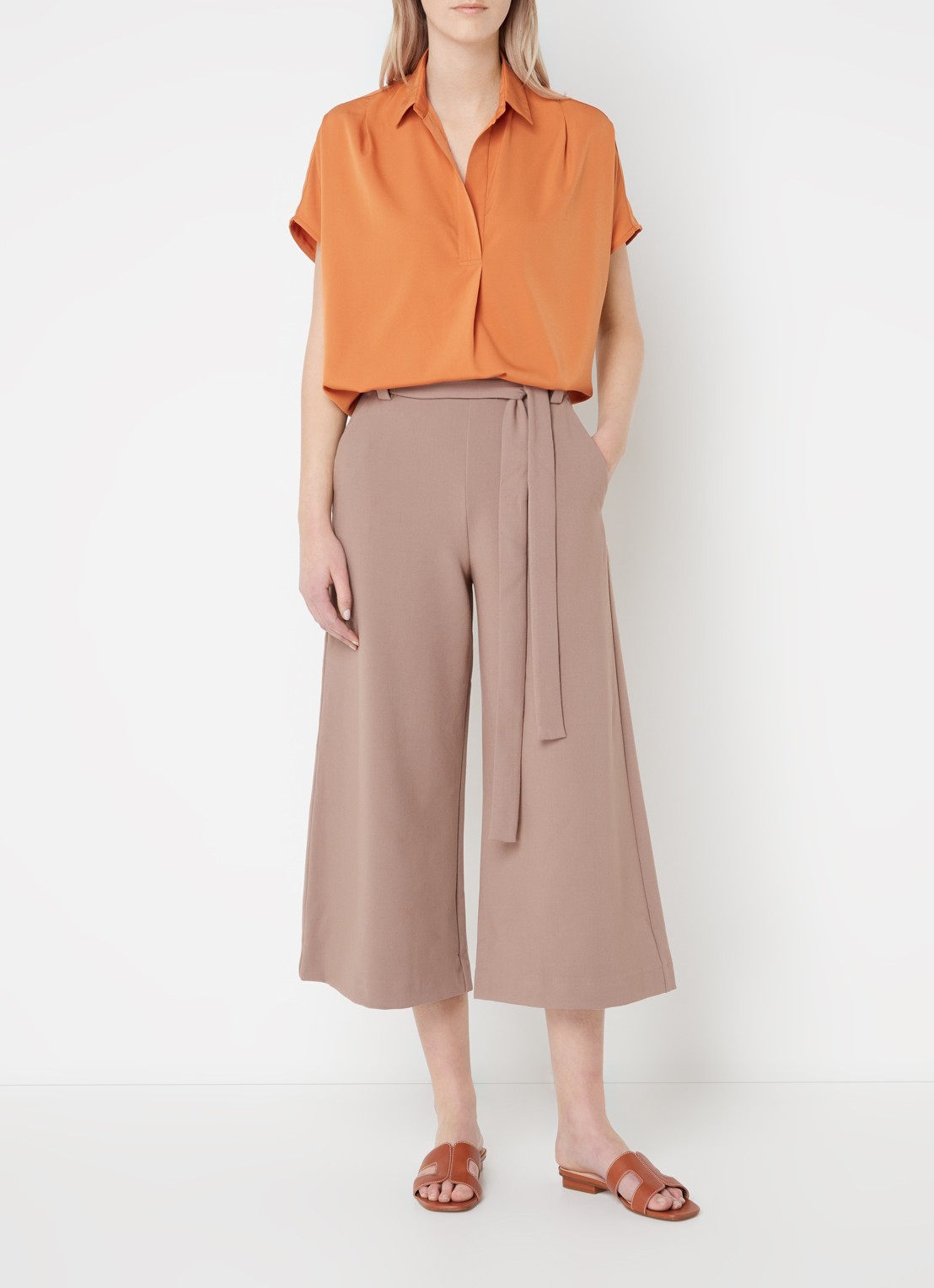 French Connection High waist wide fit culotte met strikceintuur - voorkant 6 lichtbruin
