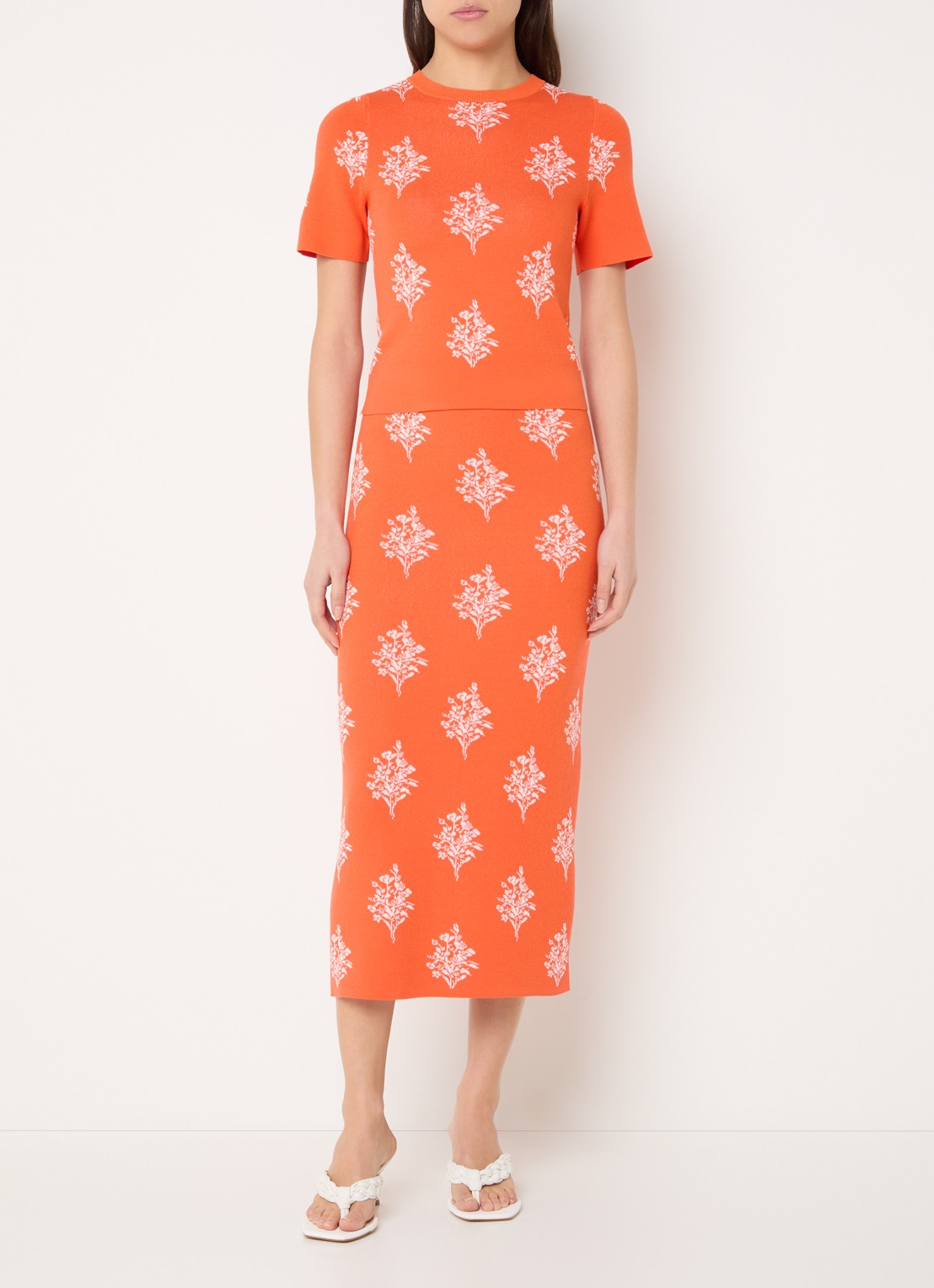 French Connection Imelda fijngebreide midi kokerrok met print - voorkant 3 oranjerood
