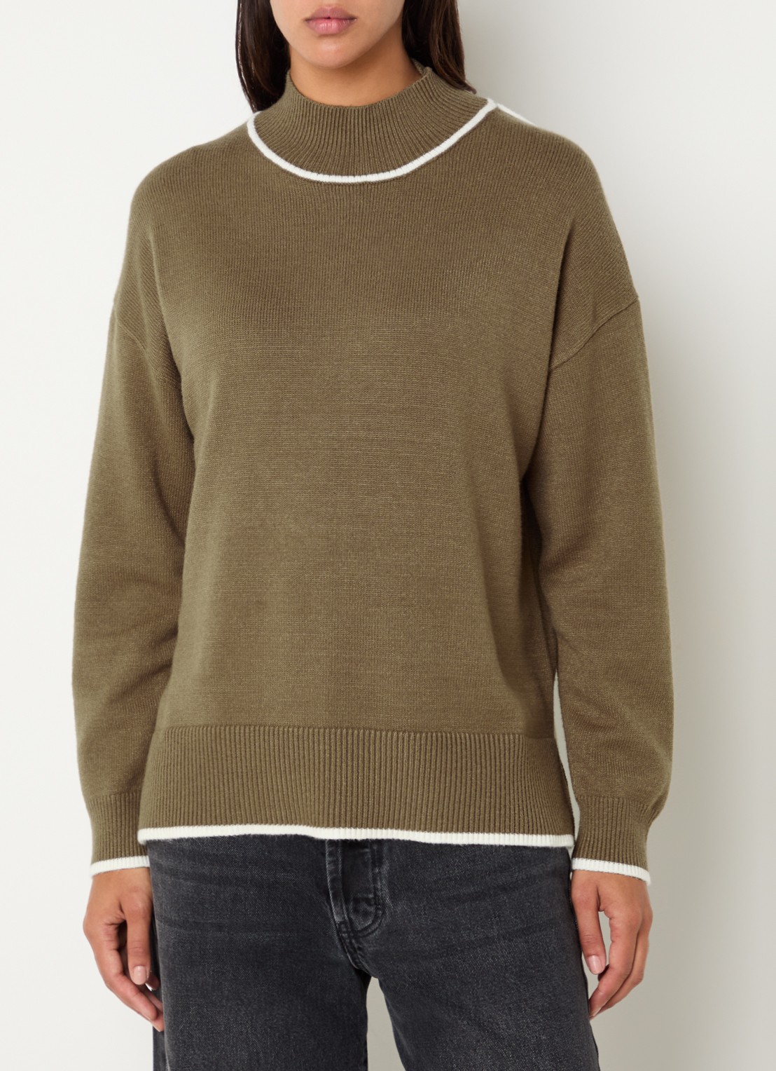 French Connection Jordan fijngebreide trui met opstaande kraag - detail 4 khaki