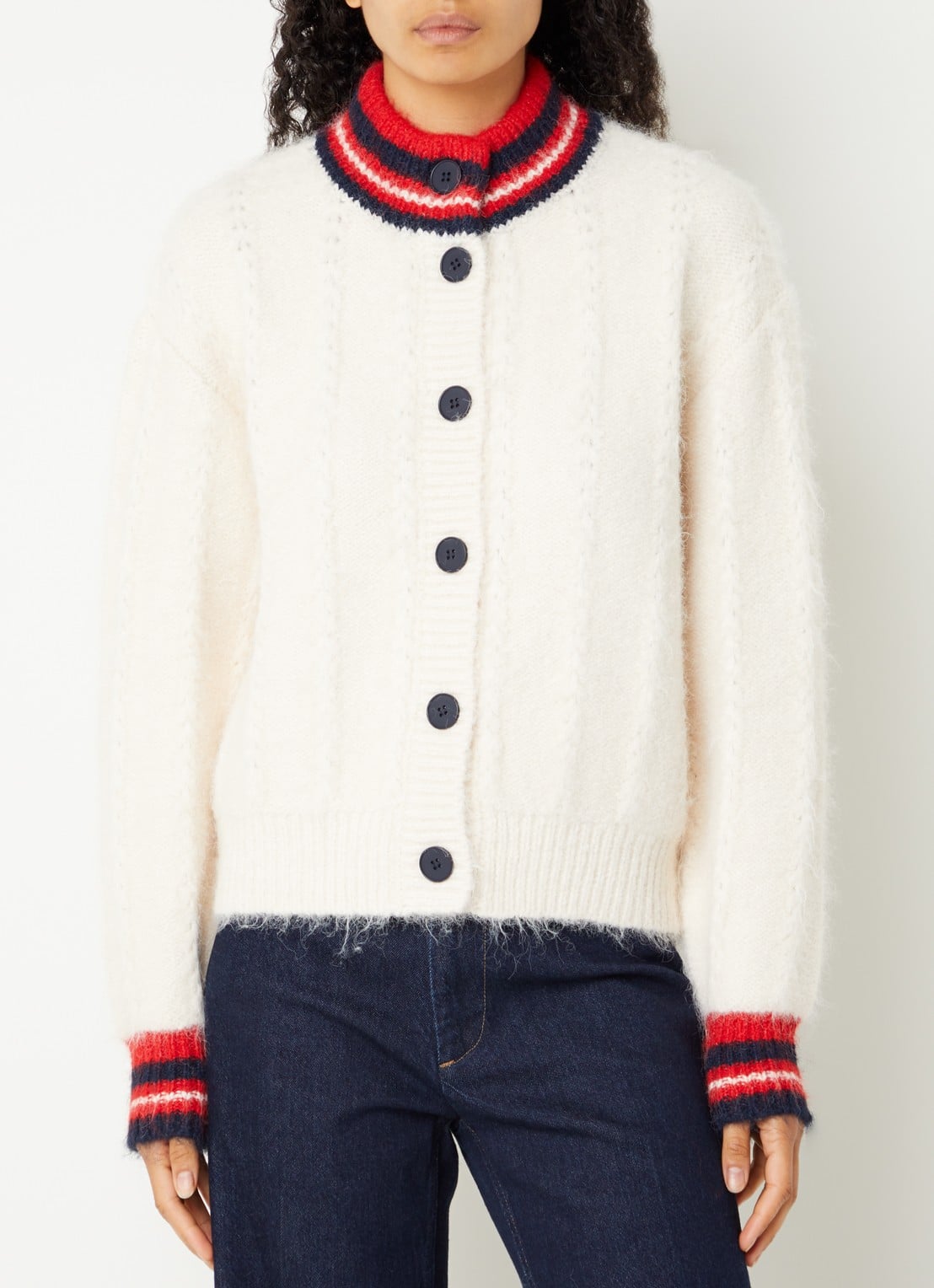 French Connection Kenley grofgebreid vest met opstaande kraag - detail creme