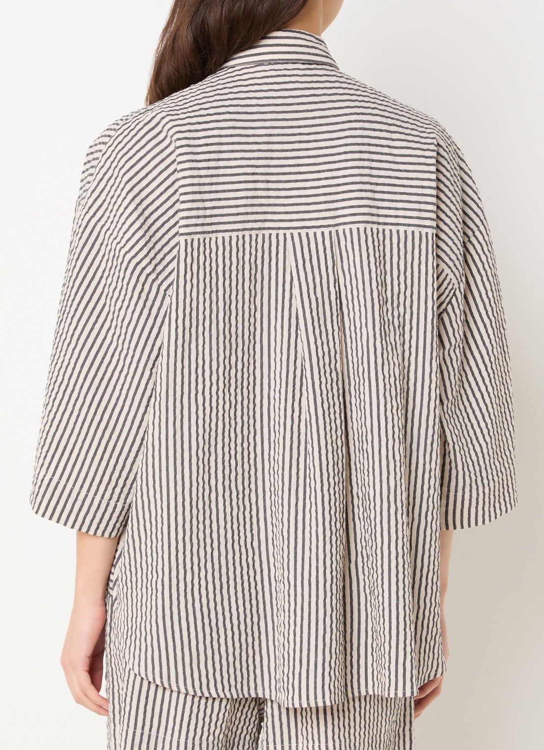 French Connection Lia blouse met streepprint - achterkant 3 beige