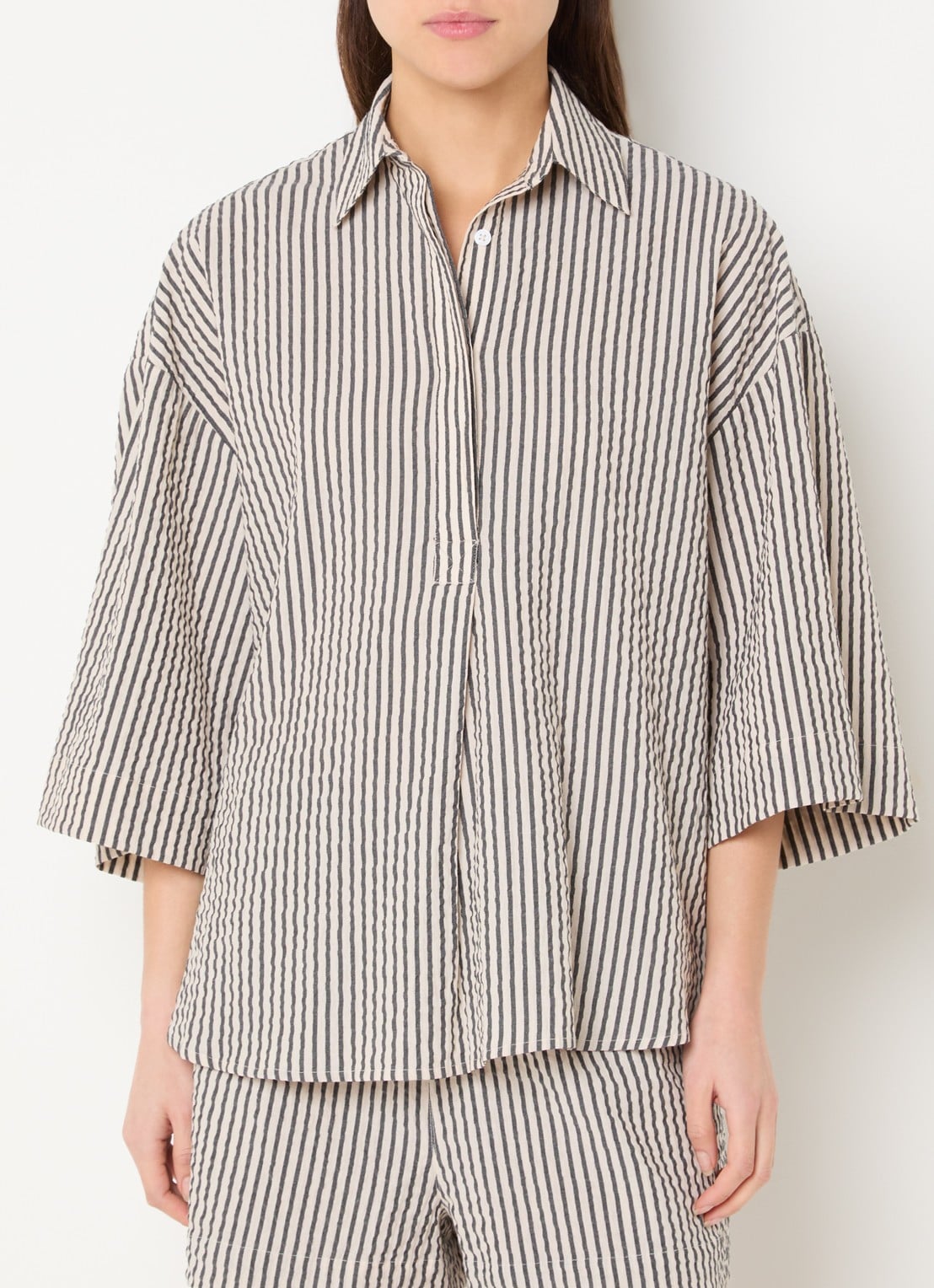 French Connection Lia blouse met streepprint - detail 4 beige
