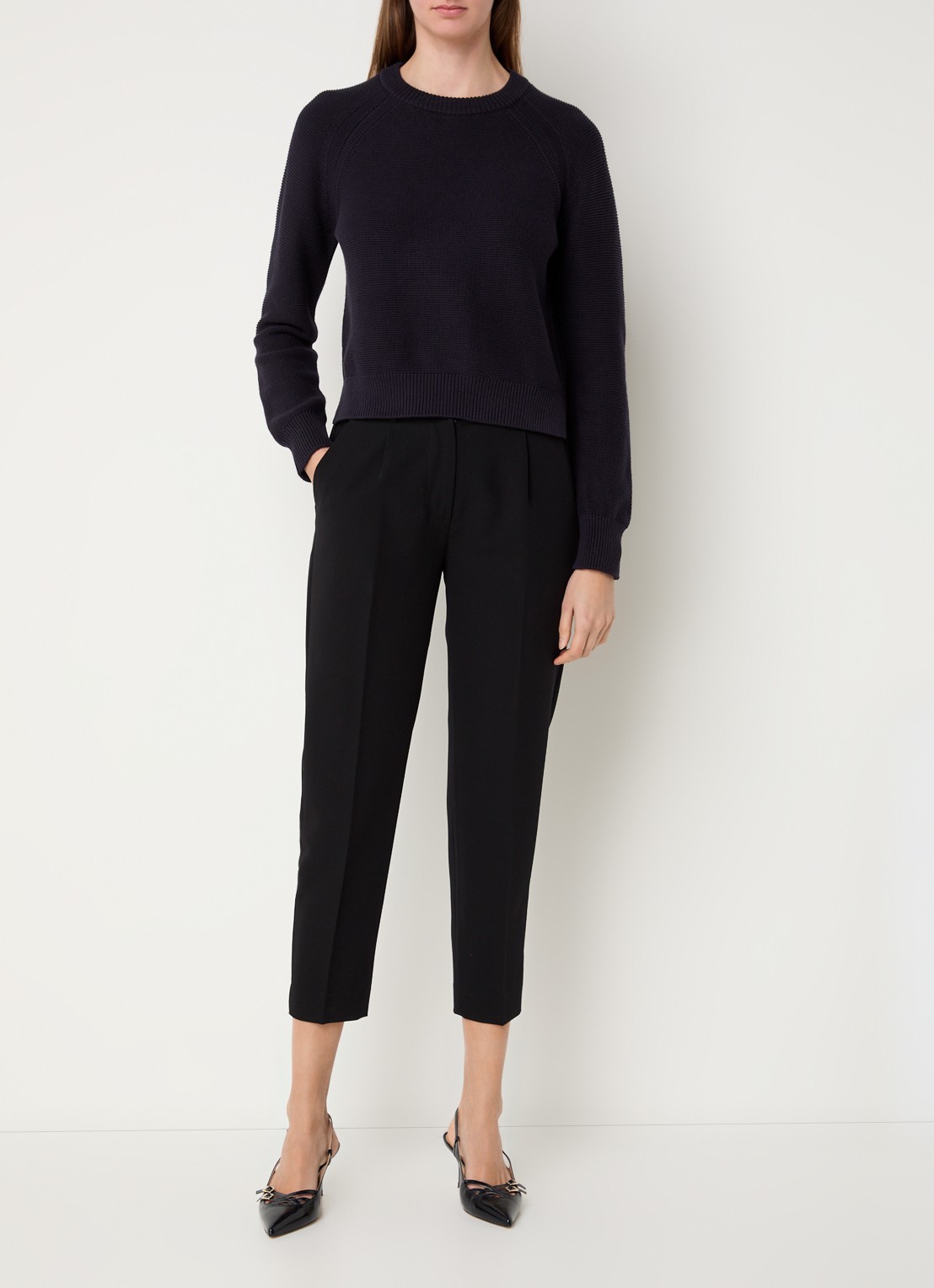 French Connection Lilly grofgebreide trui met stretch  - voorkant 3 donkerblauw