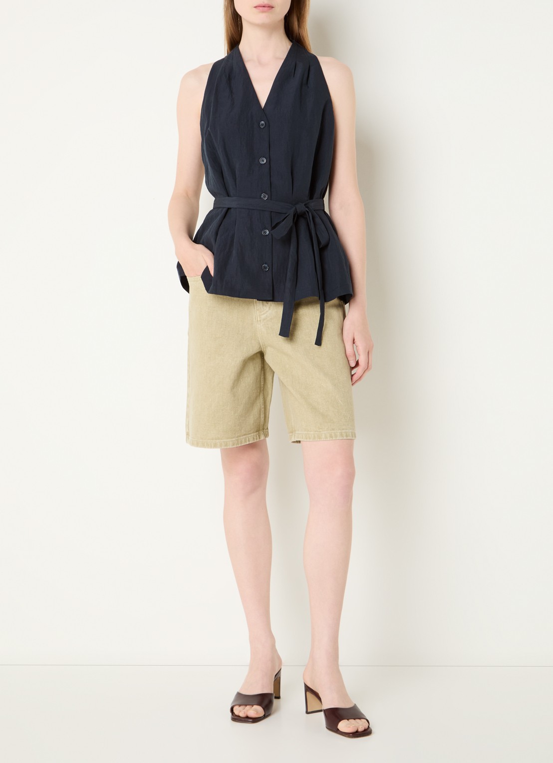 French Connection Melina gilet met strikceintuur - voorkant 3 donkerblauw