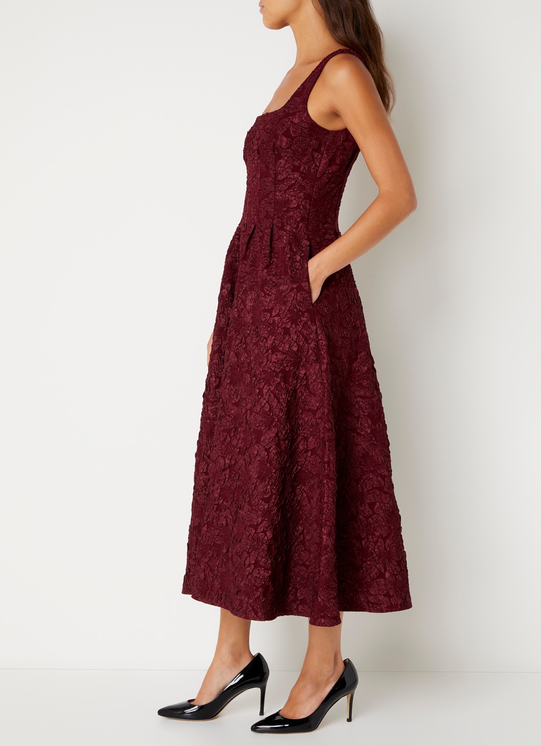 French Connection Milenda midi jurk met jacquard dessin - voorkant 2 bordeauxrood