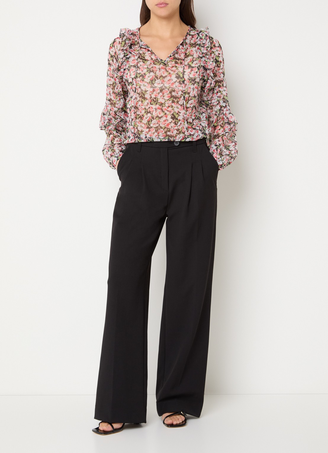 French Connection Molly tuniek met bloemenprint en ruches - voorkant 3 rood