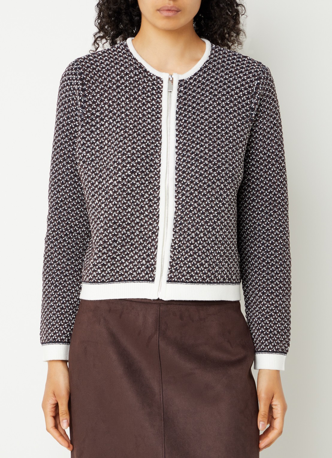 French Connection Perla Noar grofgebreid vest met ronde hals - detail donkerblauw