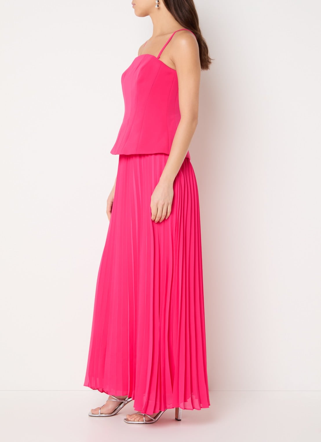 French Connection Tiana strapless maxi jurk met plissé - voorkant 4 fuchsia