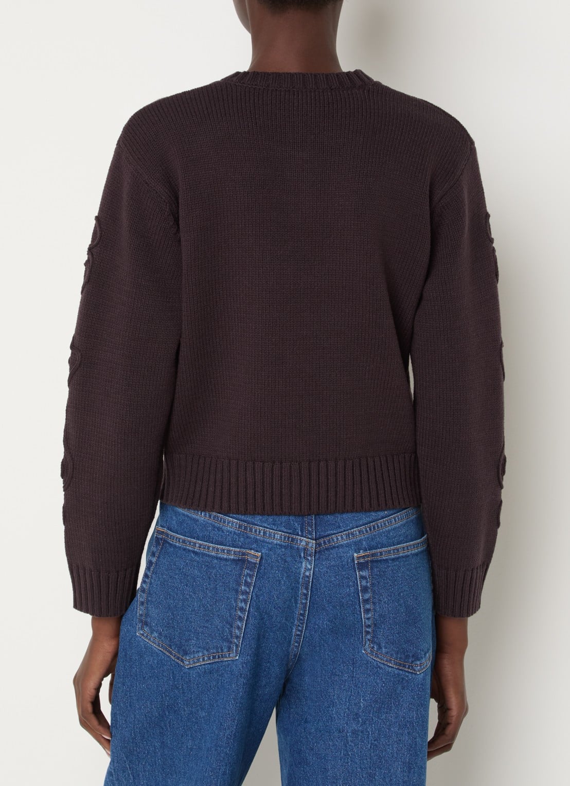 French Connection Varli grofgebreid vest met bloemborduring - achterkant 3 donkerbruin