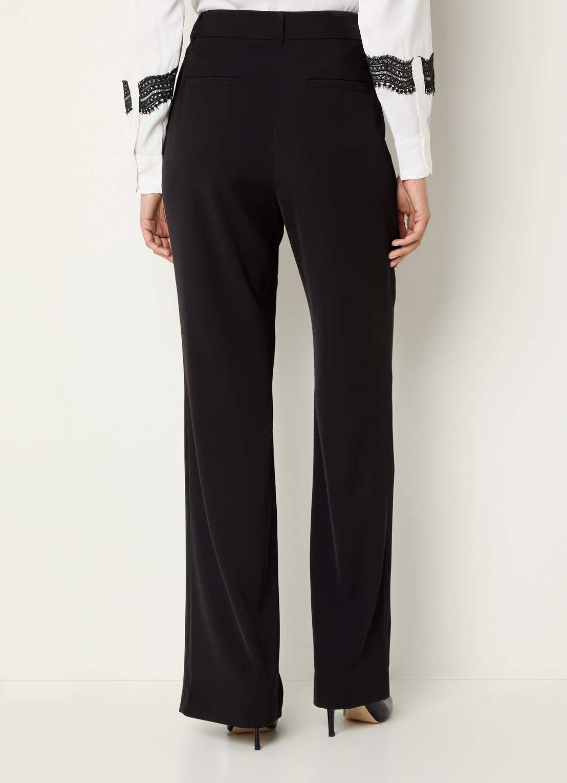 French Connection Vinnie flared fit pantalon met steekzakken - achterkant zwart
