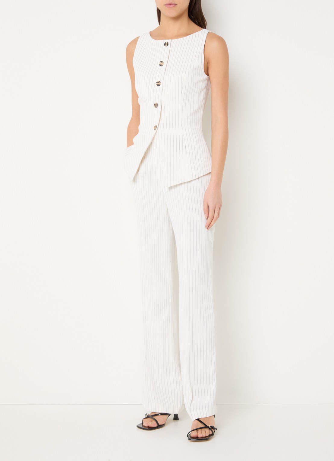 French Connection Vinnie high waist loose fit pantalon met krijtstreep en steekzakken - voorkant 4 gebroken wit