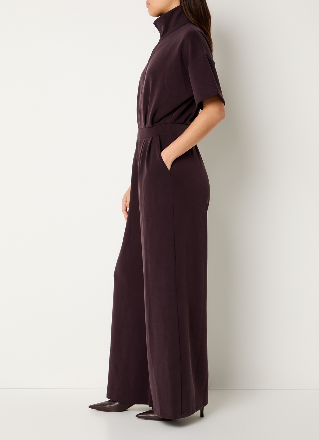 French Connection Wren loose fit jumpsuit met steekzakken - voorkant 4 aubergine