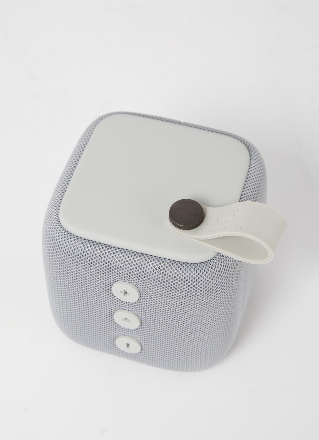 Fresh 'n Rebel Rockbox Bold S draadloze speaker IPX7 - voorkant 2 lichtgrijs