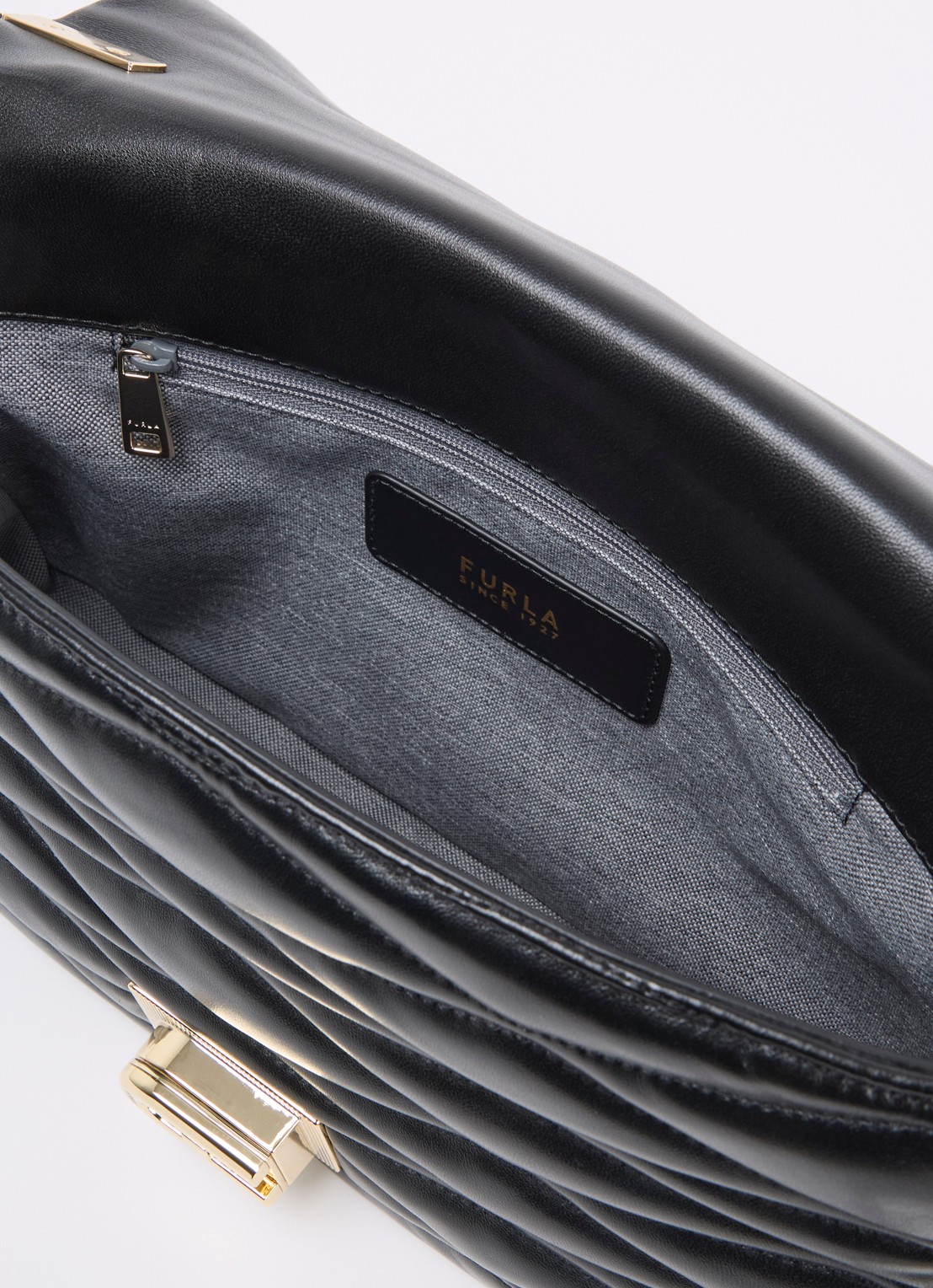 FURLA 1927 M crossbodytas van leer met quilt patroon - detail 3 zwart