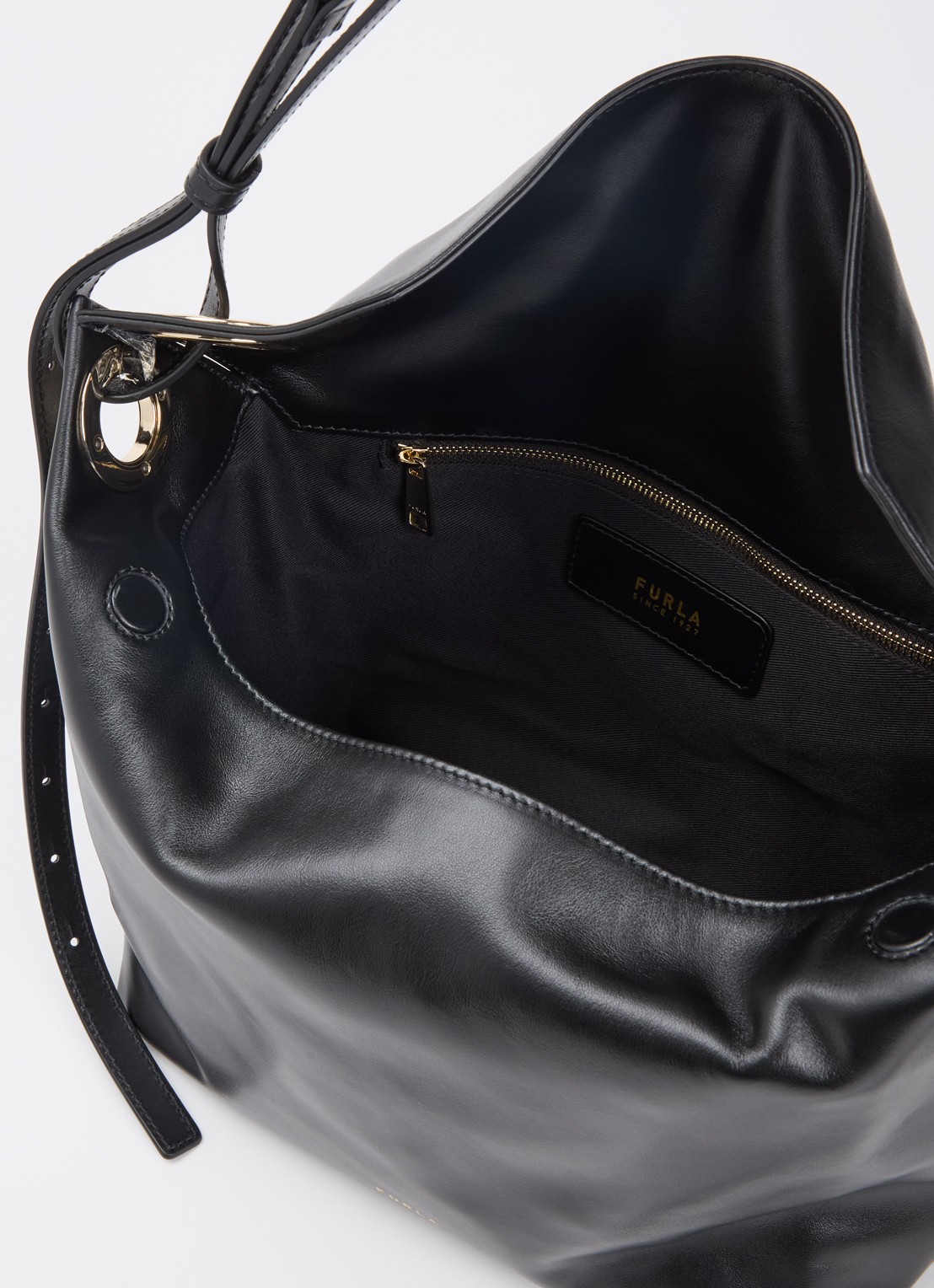 FURLA Ginevra M schoudertas van leer - detail 3 zwart