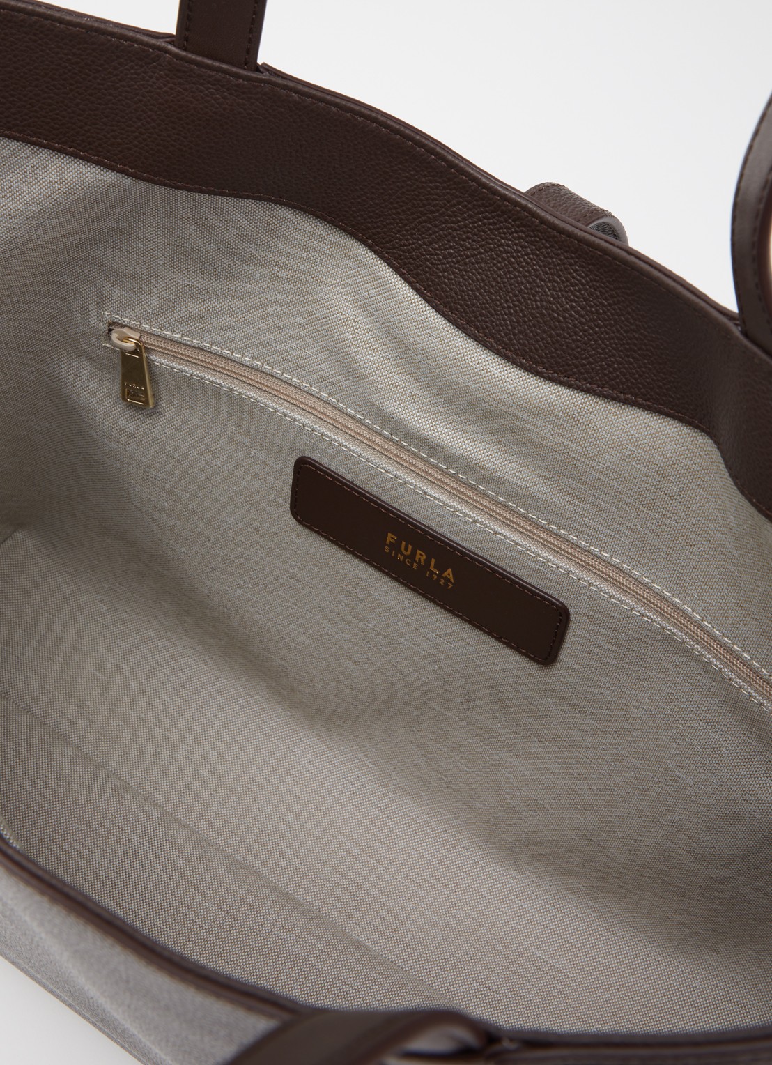 FURLA Goccia L schoudertas van kalfsleer met logo - detail 2 donkerbruin