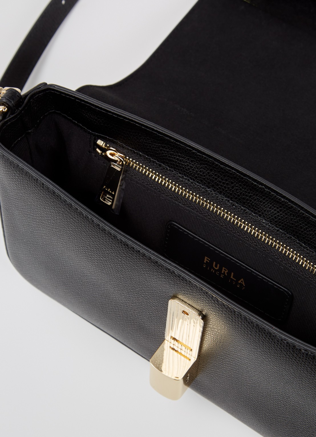 FURLA Schoudertas van leer met afneembare schouderriem - detail 2 zwart