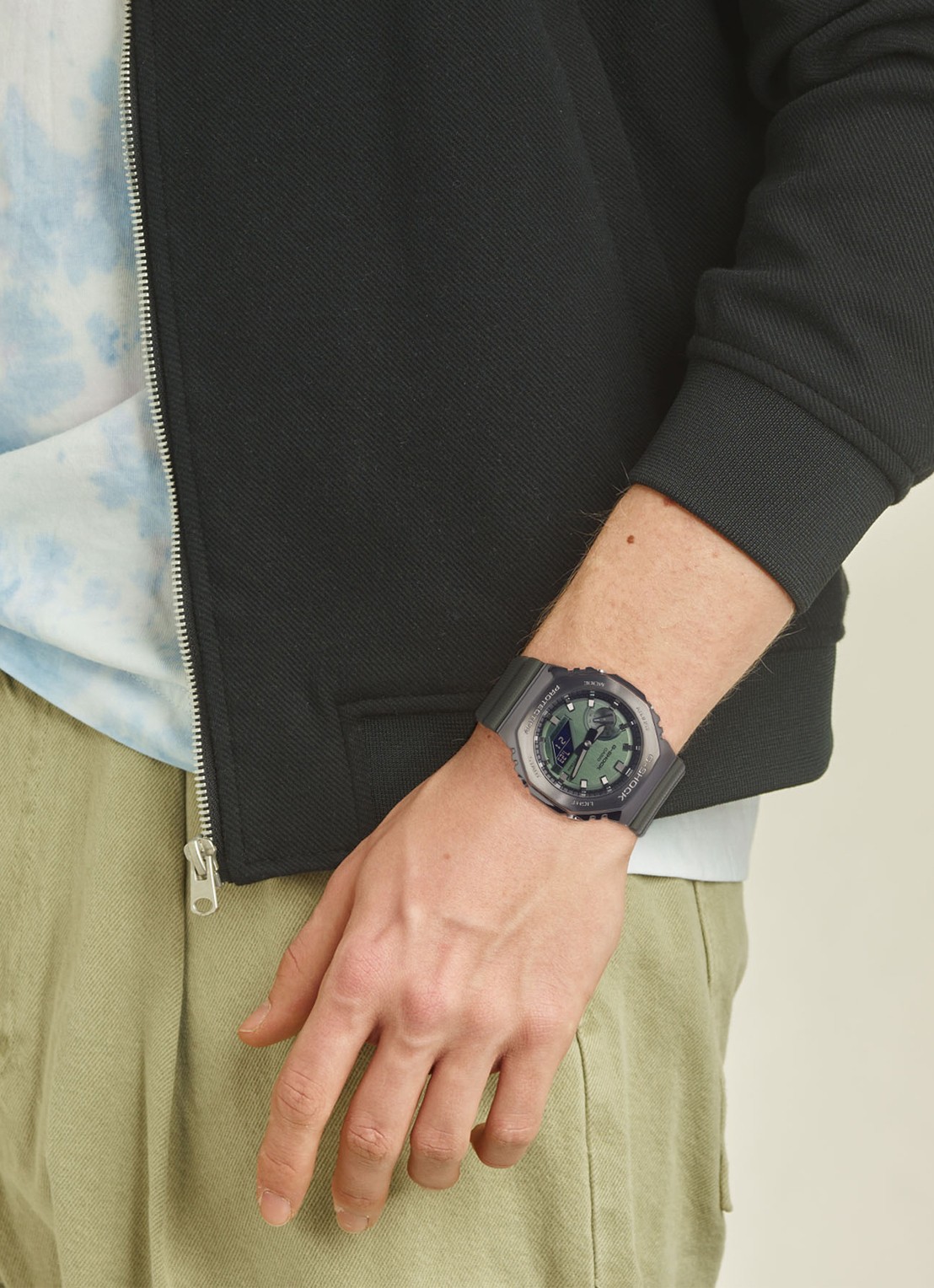 G-Shock Classic horloge GM-2100B-3AER - detail 3 groen