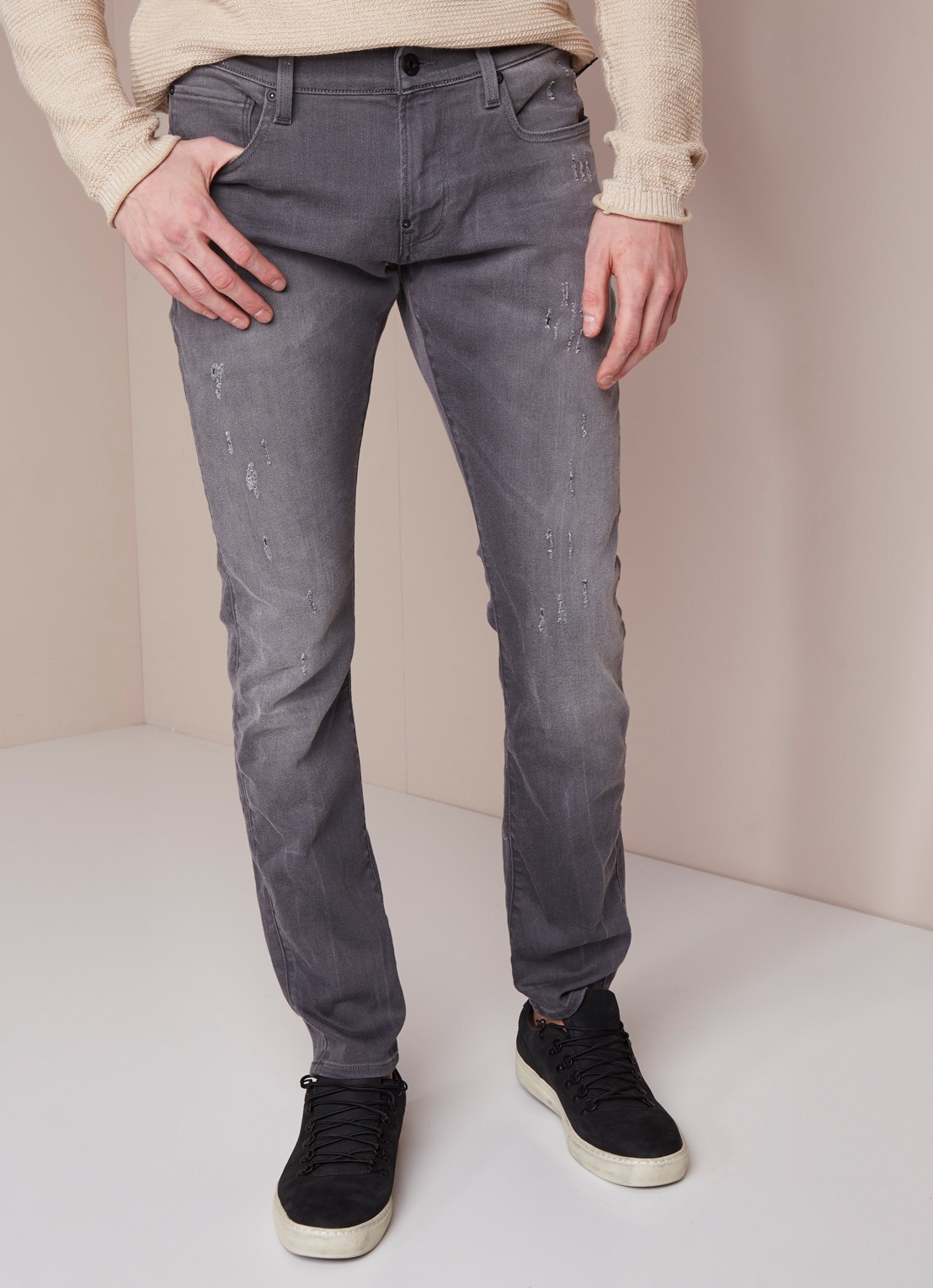 G-Star RAW Revend low rise super slim fit jeans met ripped details - detail 3 grijs